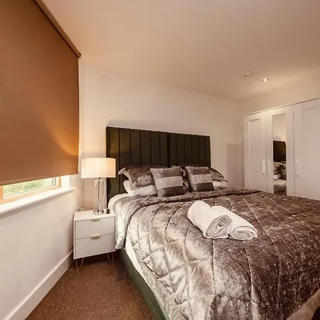 Dock Apt, Free Secure Parking! 2 Bed 公寓