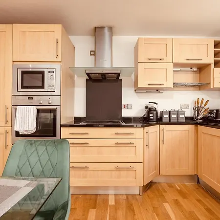 Dock Apt, Free Secure Parking! 2 Bed 公寓 利兹